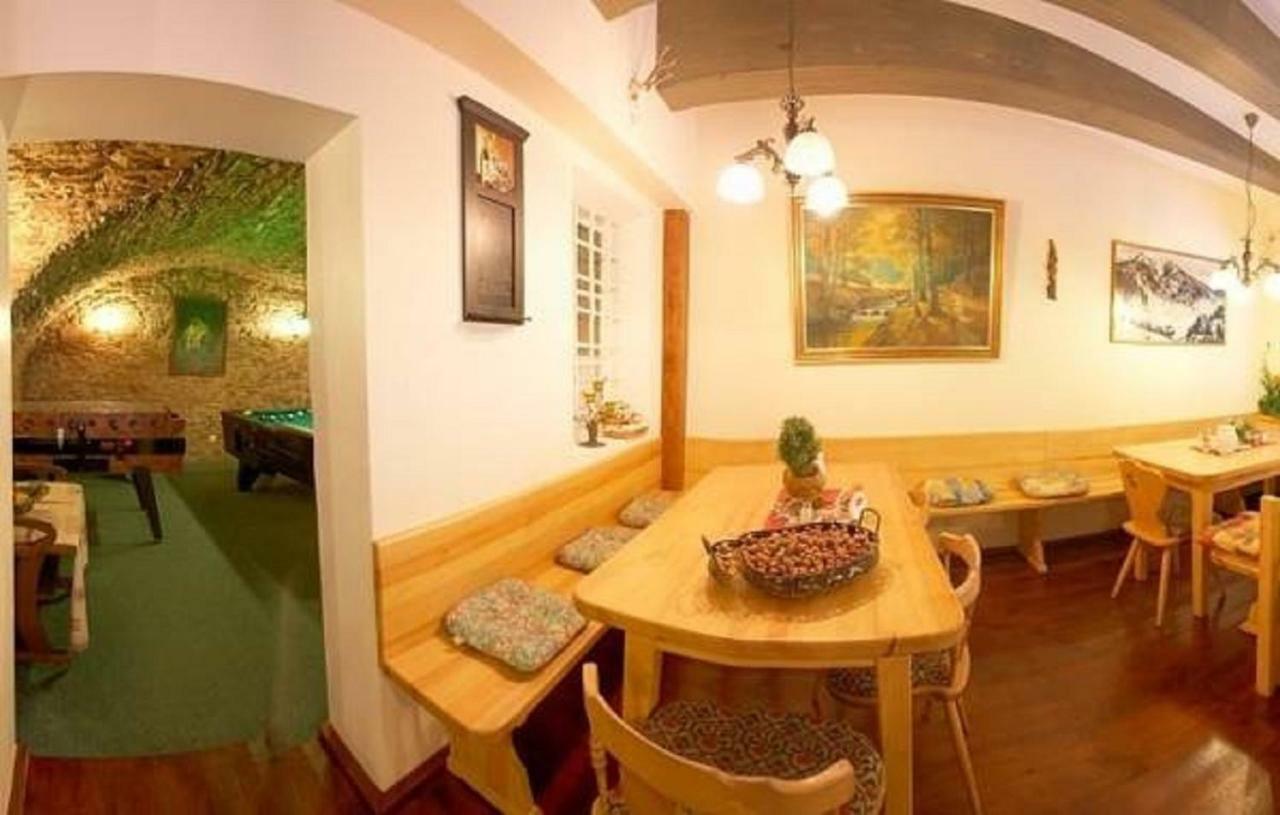 Hotel Hutmannshaus Kremsbrucke Bagian luar foto
