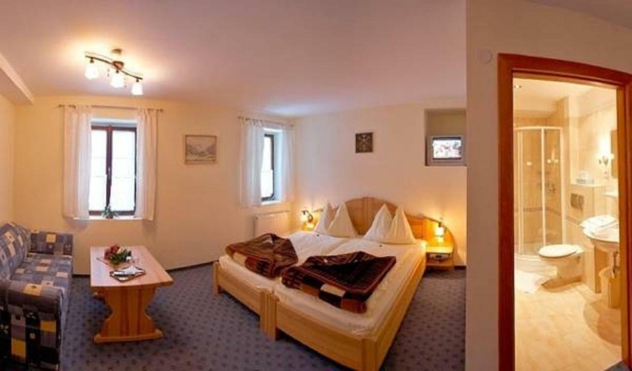 Hotel Hutmannshaus Kremsbrucke Bagian luar foto