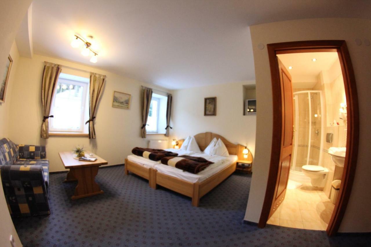 Hotel Hutmannshaus Kremsbrucke Bagian luar foto
